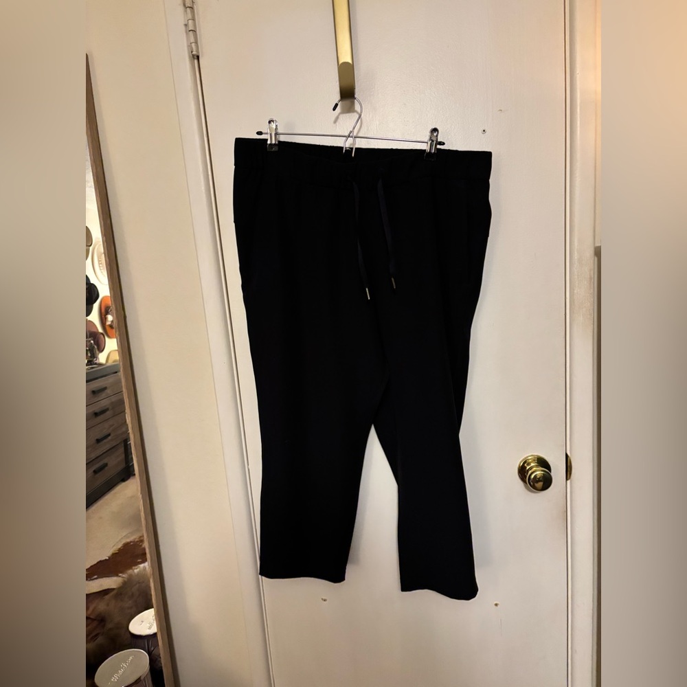 Lululemon crop pants